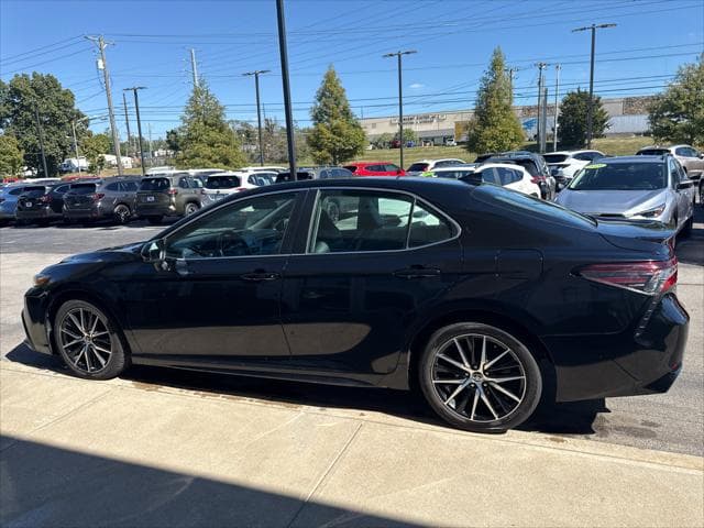 2021 Toyota Camry Sedan in Midnight Black Metallic thumbnail 6