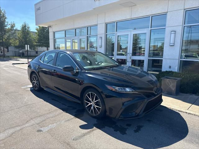 2021 Toyota Camry Sedan in Midnight Black Metallic - Image 10