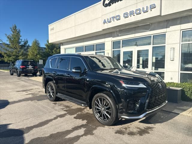 2024 Lexus LX 600 SUV in Black thumbnail 9