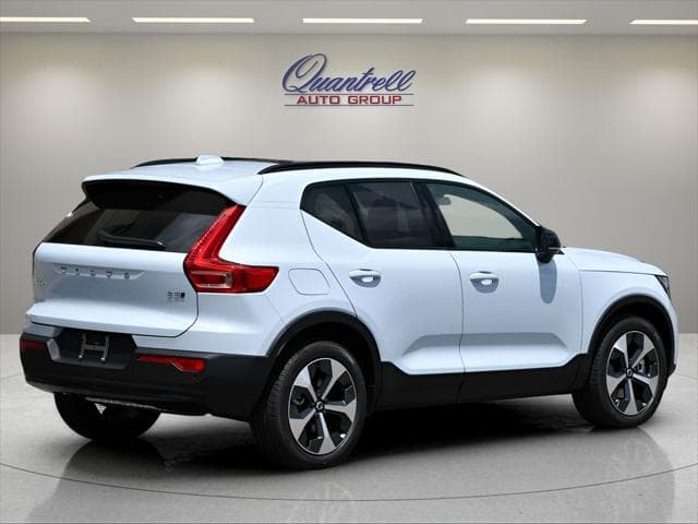 2026 Volvo XC40 SUV in Cloud Blue - Image 3