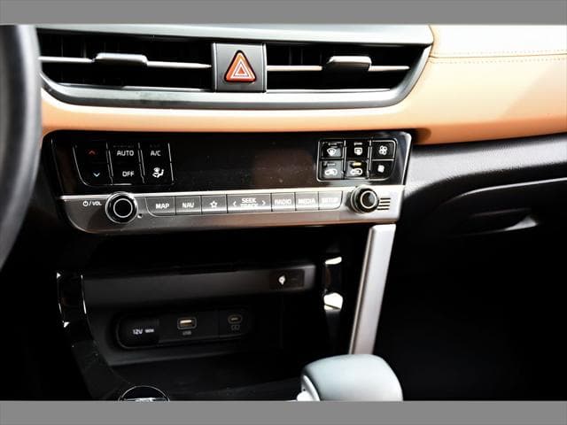 2024 Kia Seltos SUV in Snow White Pearl - Image 39