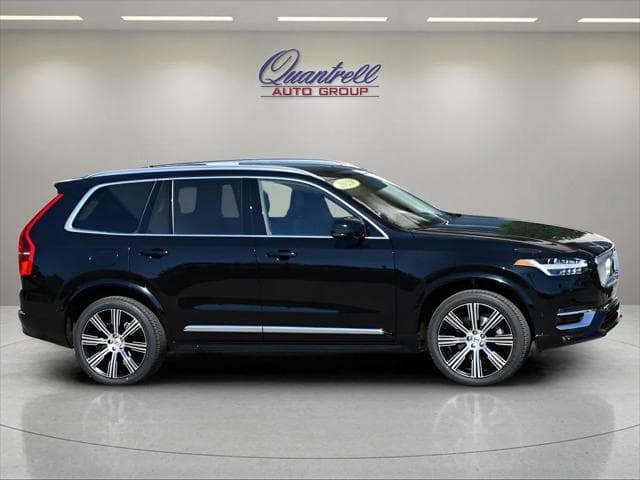 2023 Volvo XC90 SUV in Onyx Black Metallic - Image 3