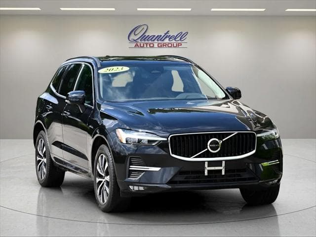 2023 Volvo XC60 SUV in Onyx Black Metallic - Image 2
