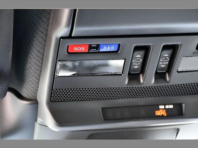 2026 Subaru Outback SUV in Ice Silver Metallic - Image 36