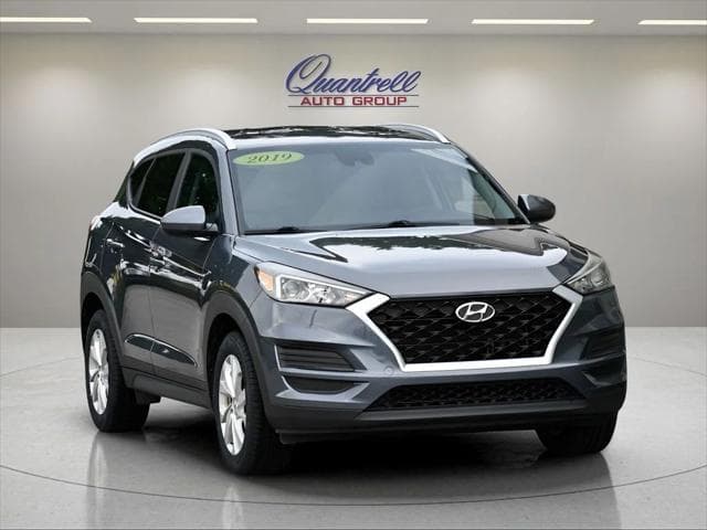 2019 Hyundai Tucson SUV in Coliseum Gray - Image 2