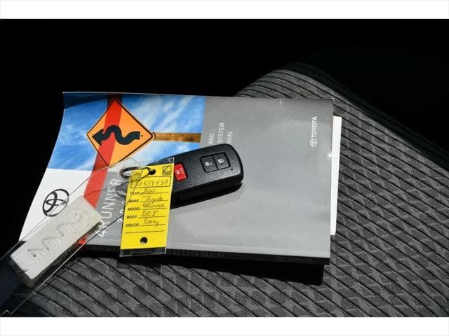 2021 Toyota 4Runner SUV in Magnetic Gray Metallic - Image 37