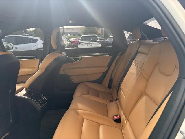 2018 Volvo S90 Sedan in Crystal White Pearl Metallic - Image 10