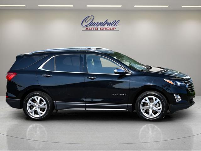 2018 Chevrolet Equinox SUV in Mosaic Black Metallic - Image 3