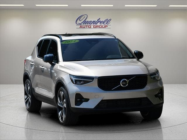 2024 Volvo XC40 SUV in Bright Dusk Metallic - Image 2