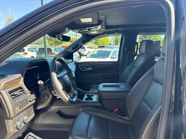 2023 Chevrolet Suburban SUV in Black - Image 9